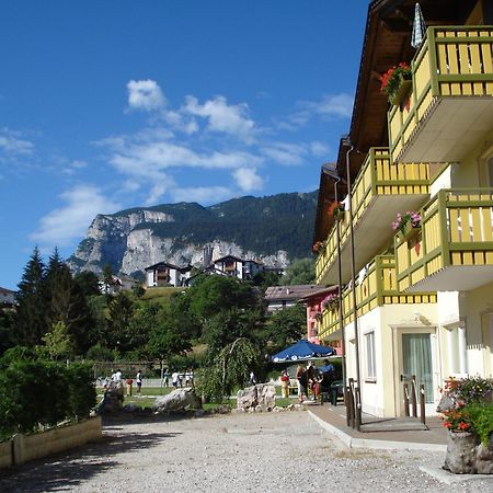 Hotel Garni Relax Fai della Paganella Exterior foto